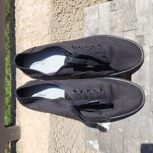 Universal Thread Canvas Sneakers